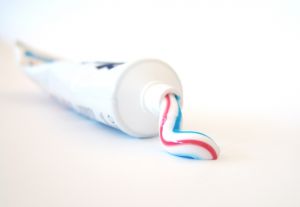 With Thanksgiving and the holiday season coming up toothpaste is a solution for an alarming number of problems that arise during this time of year! 