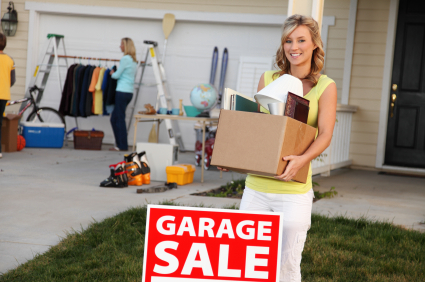 You already know how to find bargains at a garage sale, but how can you organize your own garage sale to make money? Just follow these easy planning tips! 