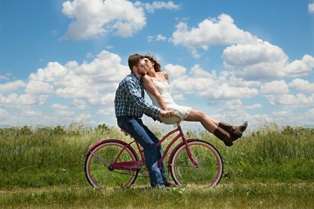 Just because it’s date night doesn’t mean you have to break the bank. Here are a few fun and frugal date ideas that are sure to be memorable!