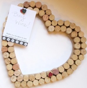 DIY Holiday Gifts: Wine Cork-Boards | FreeCoupons.com