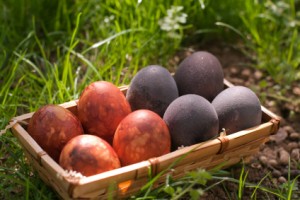 Natural Easter Eggs