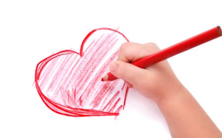 Will your child be attending a Valentine's Day party at school?  Here are some ideas for allergy-friendly Valentine's Day treats.